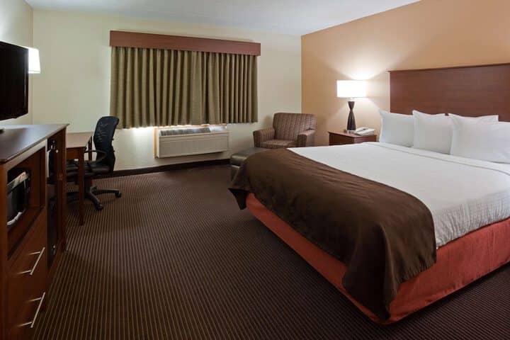 Room 10 of 29