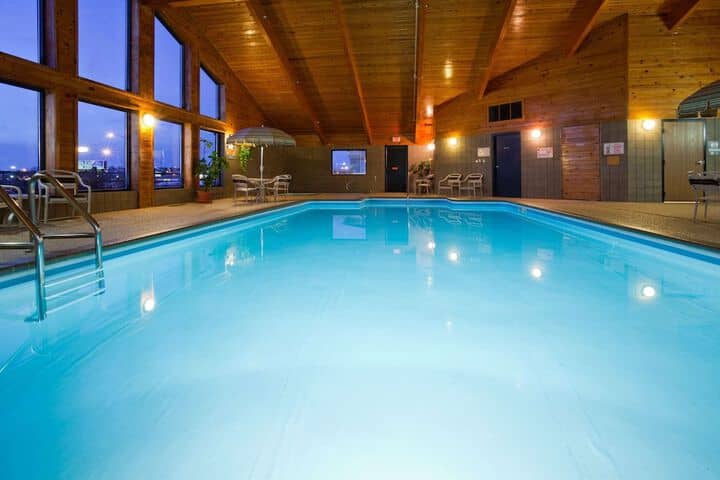 Pool 19 of 29